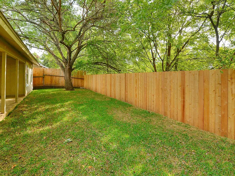 9729 Meadowheath Dr — Photo 21