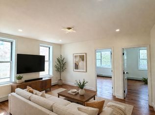 22-57 23rd St #2R, Astoria, NY 11105