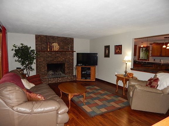 5th image of 319 Northern Oaks Dr