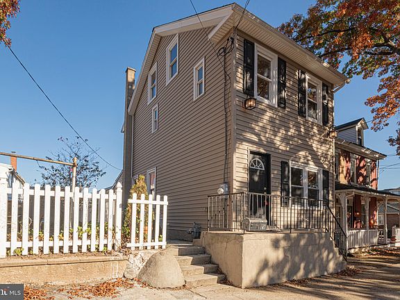 3rd image of 147 Washington Ave