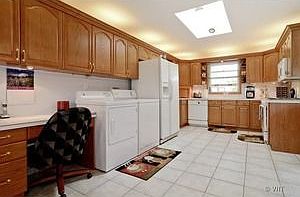 3rd image of 500 E Bluebonnet Ln