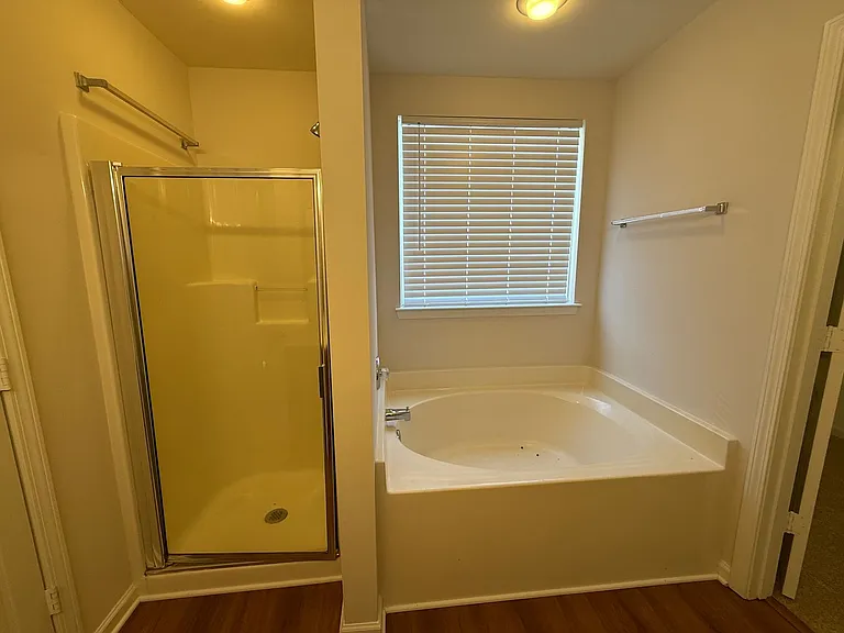 3700 Herkimer Dr — Photo 24