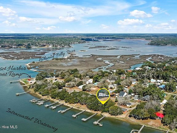 5th image of 421 Lockwood Folly Road SE