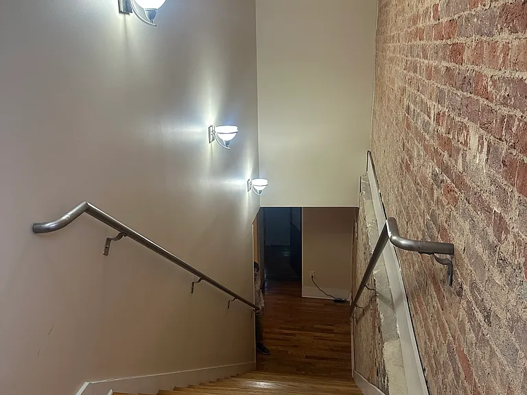 101 South Court Sq #305 — Photo 5