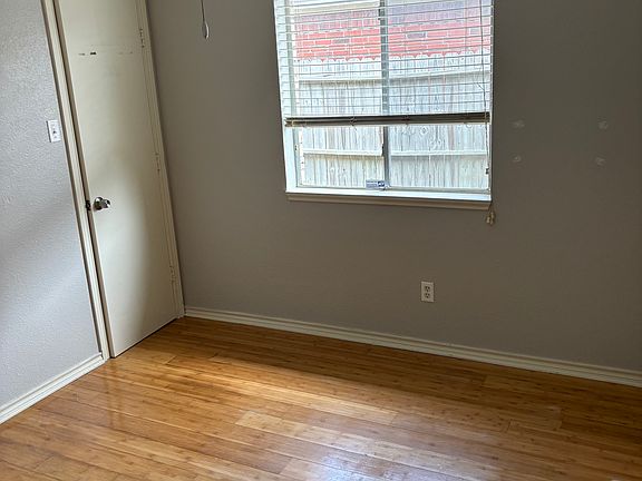 4th image of 7826 Sara Lynn Pkwy
