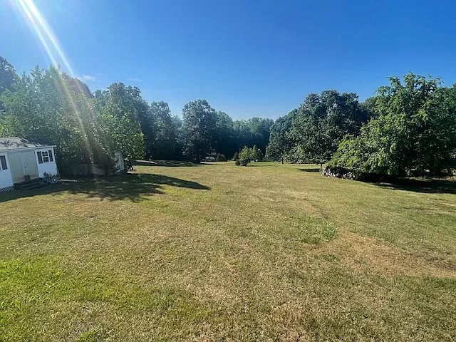 4 bed, 2.0 bath, 2000 sqft, $2,450 — Photo 4