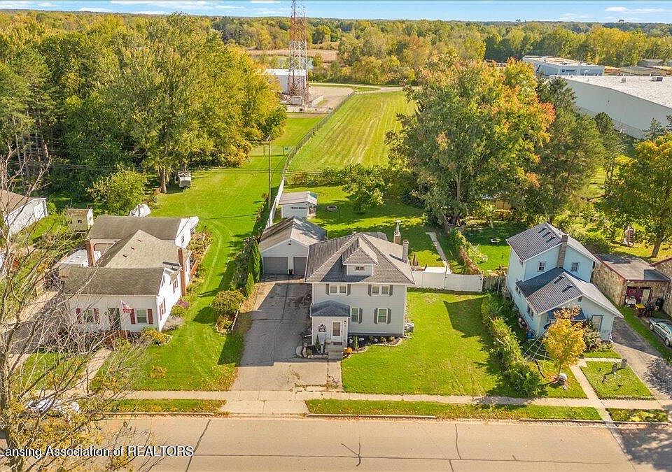 733 S Putnam St, Williamston, MI 48895 Zillow