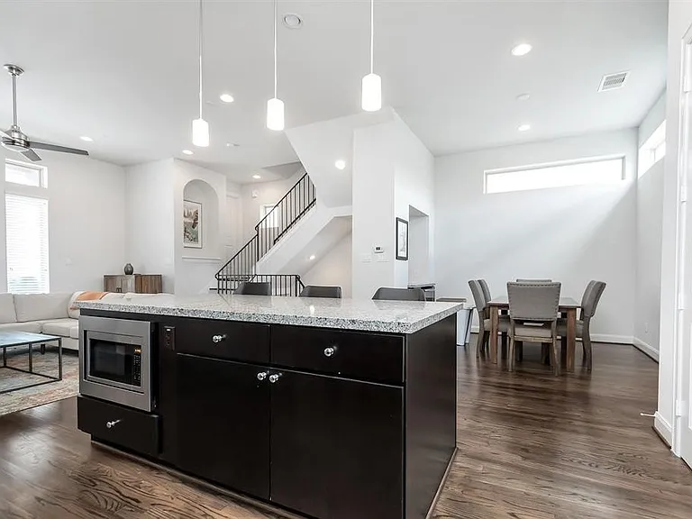 1221 Bonner St — Photo 11