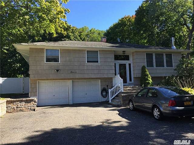 1st image of 11 Carlisle Dr