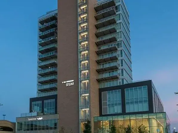 404 E College St Unit 1406, Iowa City, IA 52240