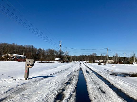 Exterior Neighborhood (street photo)