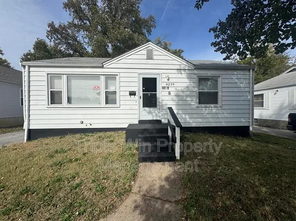 8239 Fay Dr, Saint Louis, MO 63134