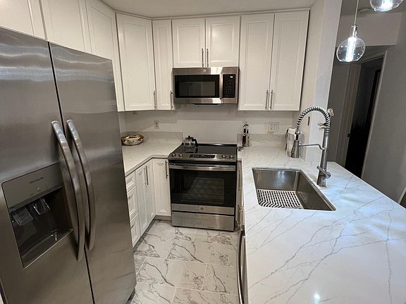2nd image of 3520 Lebon Dr Unit 5125