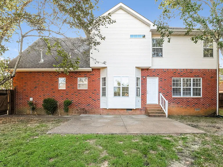 398 Roxie Ct — Photo 17