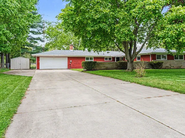 16172 Brookwood Dr, Buchanan, MI 49107