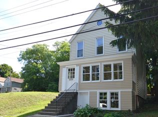 1410 2nd St, Rensselaer, NY 12144