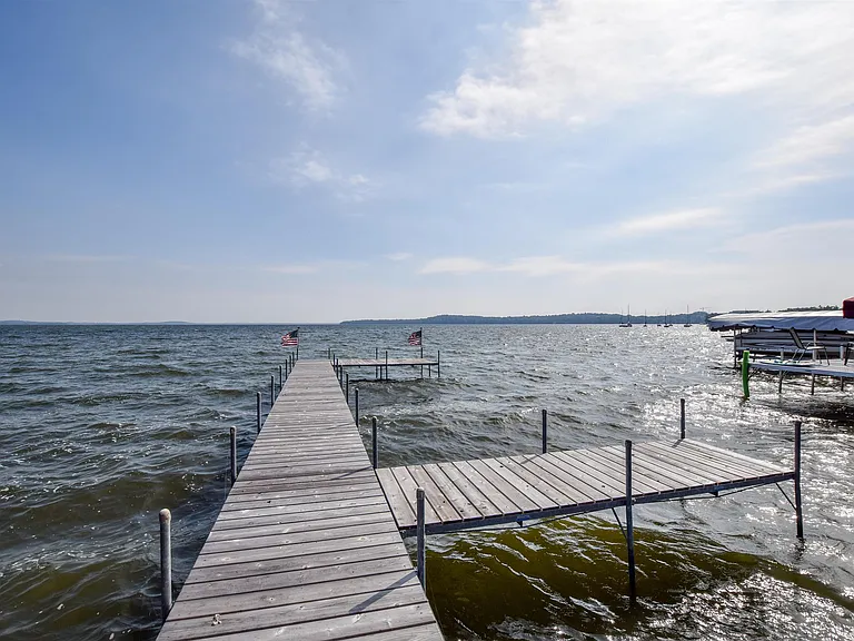 2159 Middleton Beach Rd — Photo 9