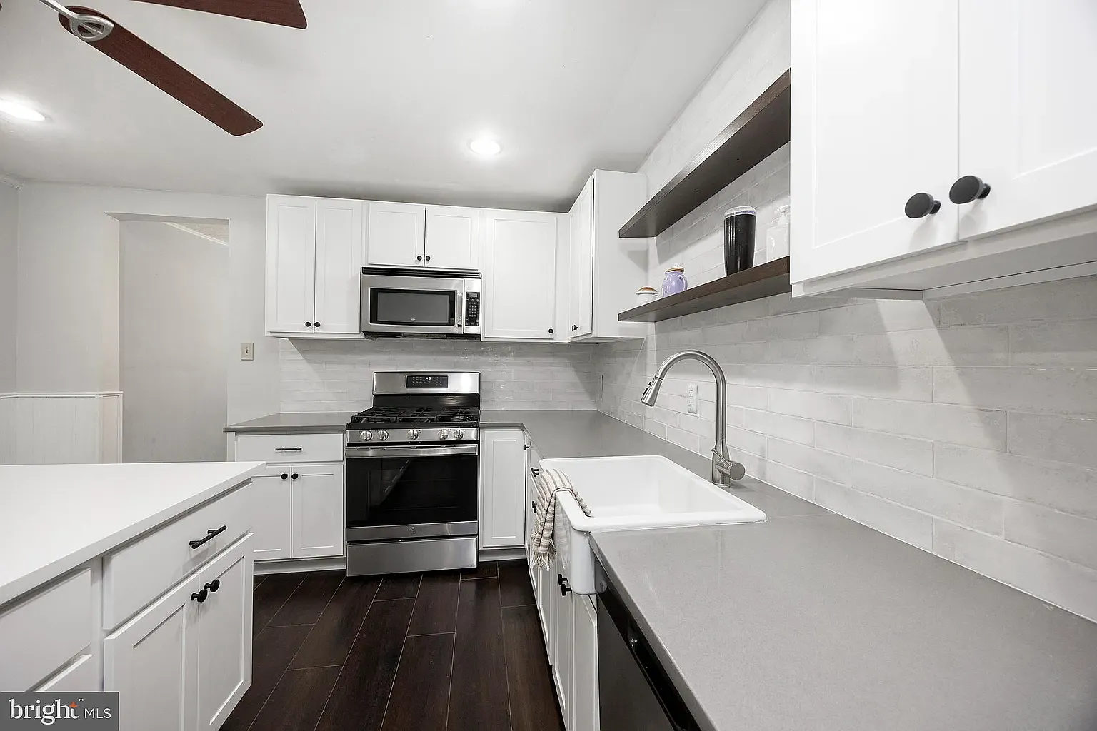 4 bed, 1.5 bath, 1600 sqft, $2,800 — Photo 3