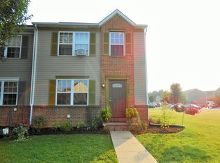 6599 Hollow Dr, East Petersburg, PA 17520
