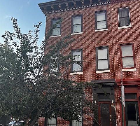 3rd image of 1338 Hollins St