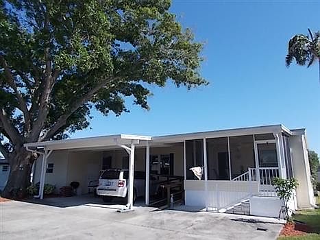 1st image of 6823 Americana Dr NE