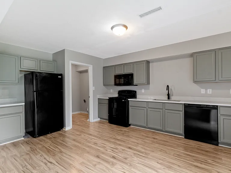 1263 Topp Creek Dr — Photo 1