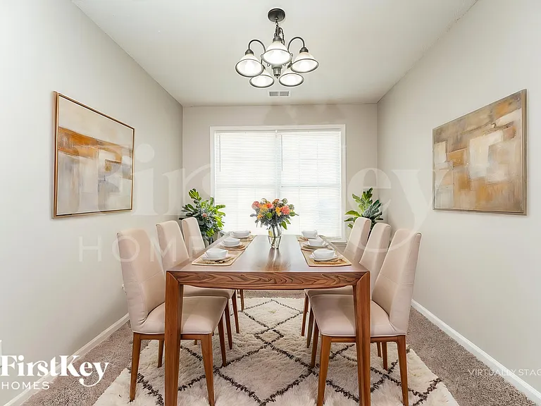 255 Fieldview Ln — Photo 6