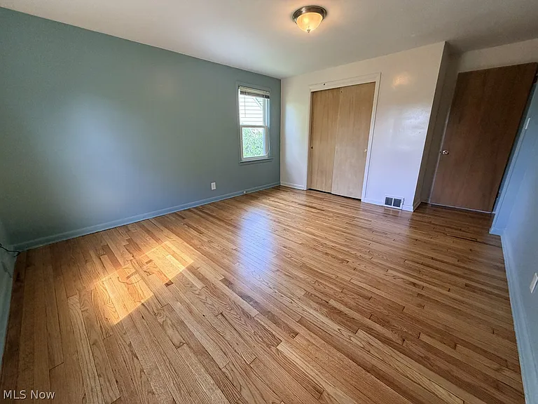 2267 Edgerton Rd — Photo 17
