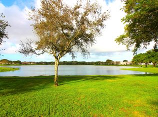 2900 Olivewood Ter #203, Boca Raton, FL 33431