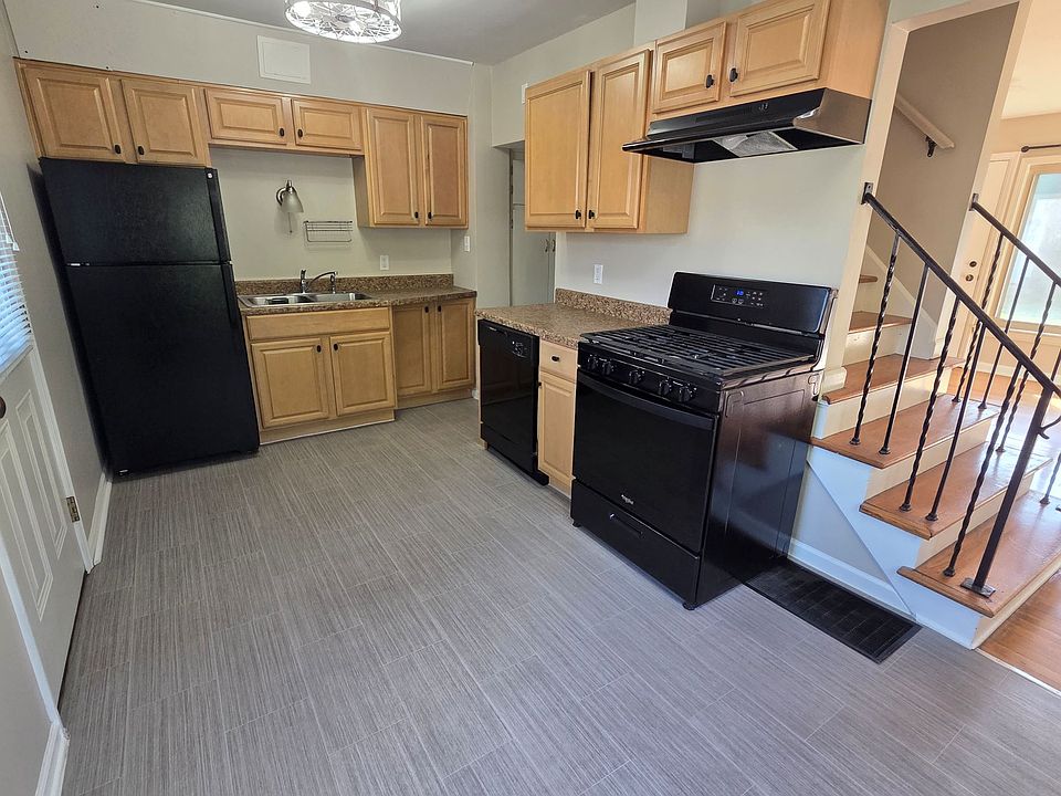 Kitchen with gas range and dishwasher
