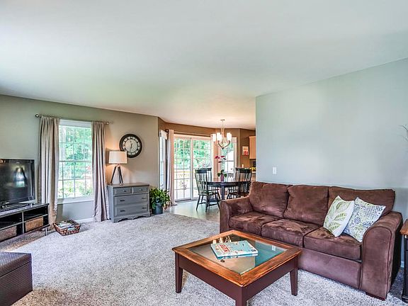 3rd image of 15283 Vintage Ave