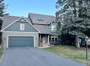 1301 Kenilworth Dr, Woodbury, MN 55125