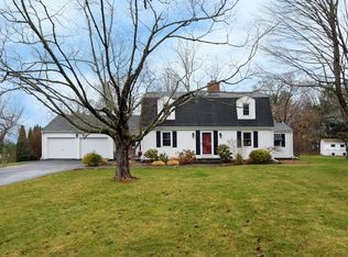 45 McGregory Rd, Sturbridge, MA 01566