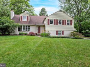 209 Anthony Wayne Dr, Wayne, PA 19087