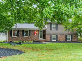 2015 Pamela St, Gastonia, NC 28054
