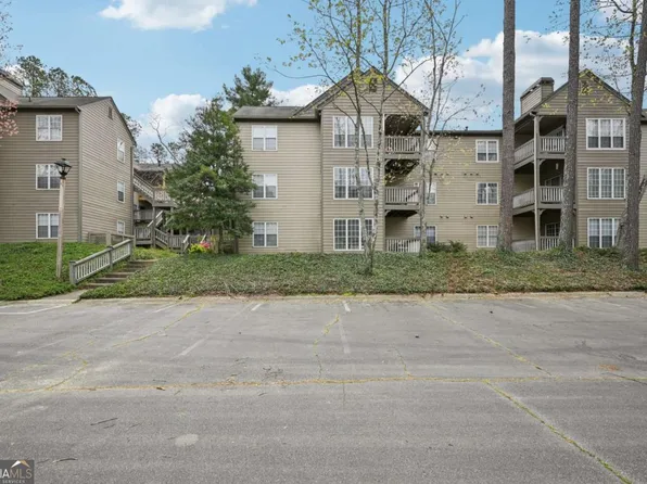 1006 Mill Pond Dr SE, Smyrna, GA 30082