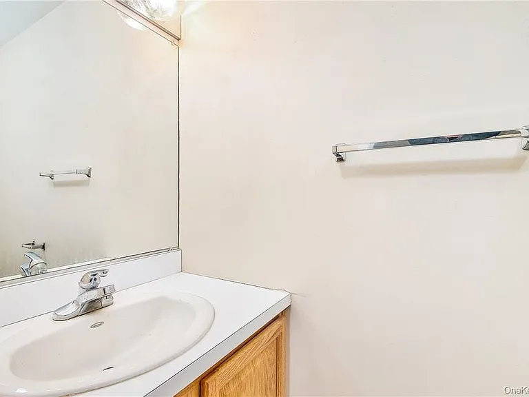 22 Lake Lodge Dr #1 — Photo 4