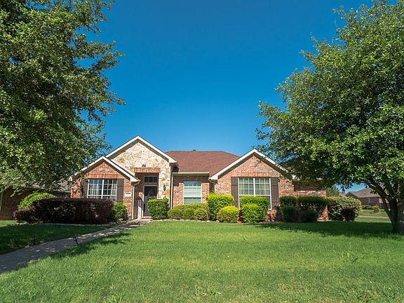 2nd image of 527 Branchwood Dr