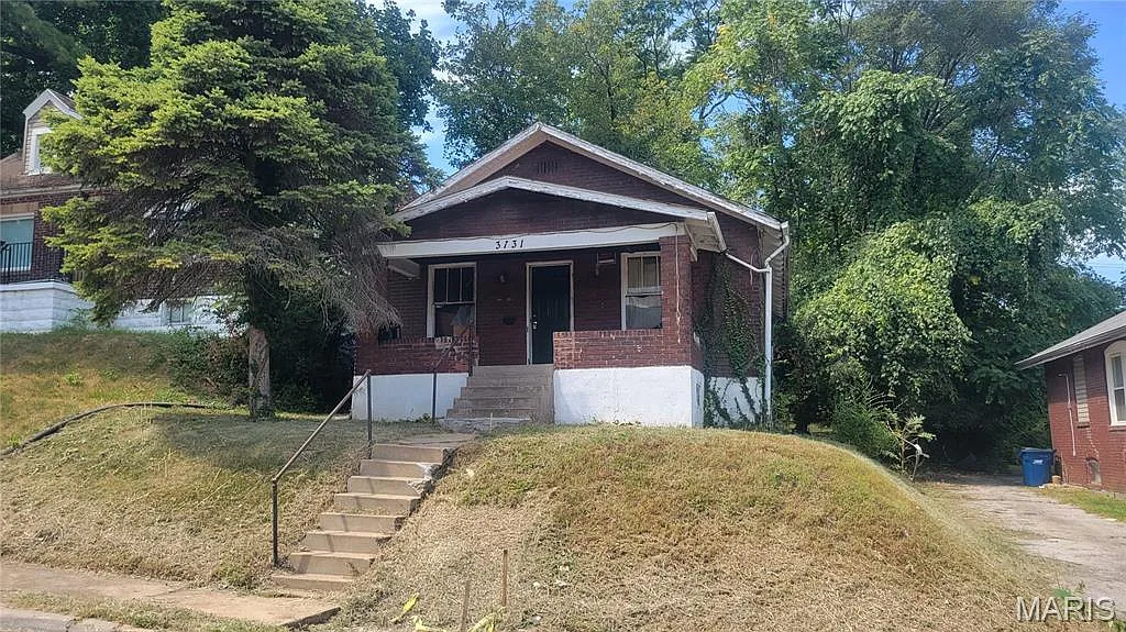 3731 Avondale Ave photo 1