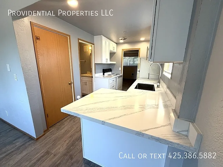 1122 Lafayette St S #4 — Photo 6