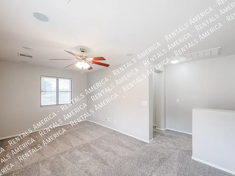 4563 E Oxford Ln — Photo 26