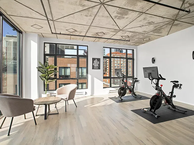 264 Pacific St #PHB — Photo 9