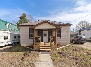 61 Queen St, Huron East, ON N0G2W0