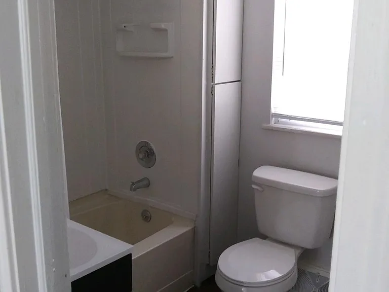 23718 Lambrecht Ave — Photo 11