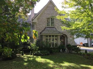 952 Pine St, Winnetka, IL 60093