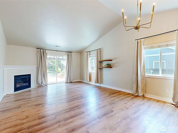 3rd image of 965 Hedine Road