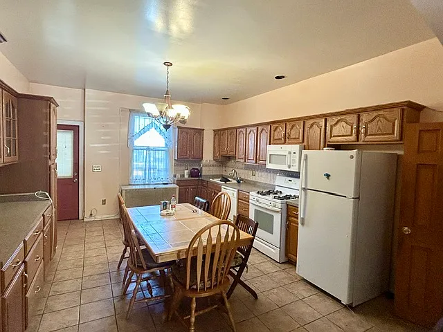 *22 South Highland Avenue - 1 — Photo 4