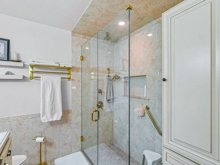 18855 Candlewick Dr — Photo 21