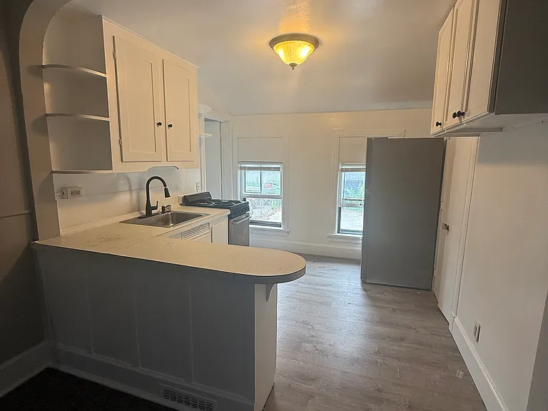 921 W Kalamazoo Ave #4 — Photo 4