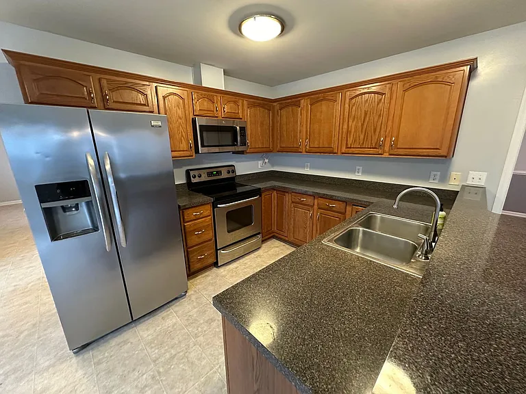 303 Princess Anne Cir — Photo 4